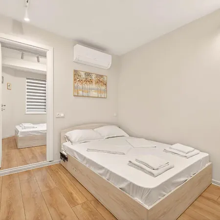 Apartment Nest Close To The